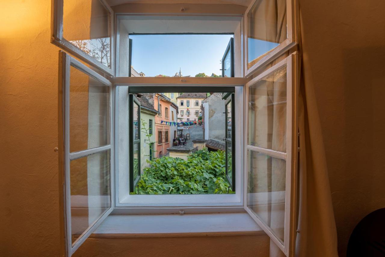 Aparthotel Casa Josef Bacon - La Strada - Sighişoara Exterior foto