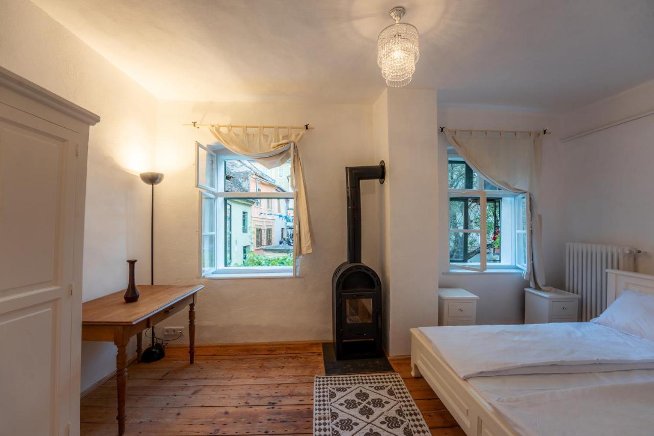 Aparthotel Casa Josef Bacon - La Strada - Sighişoara Exterior foto