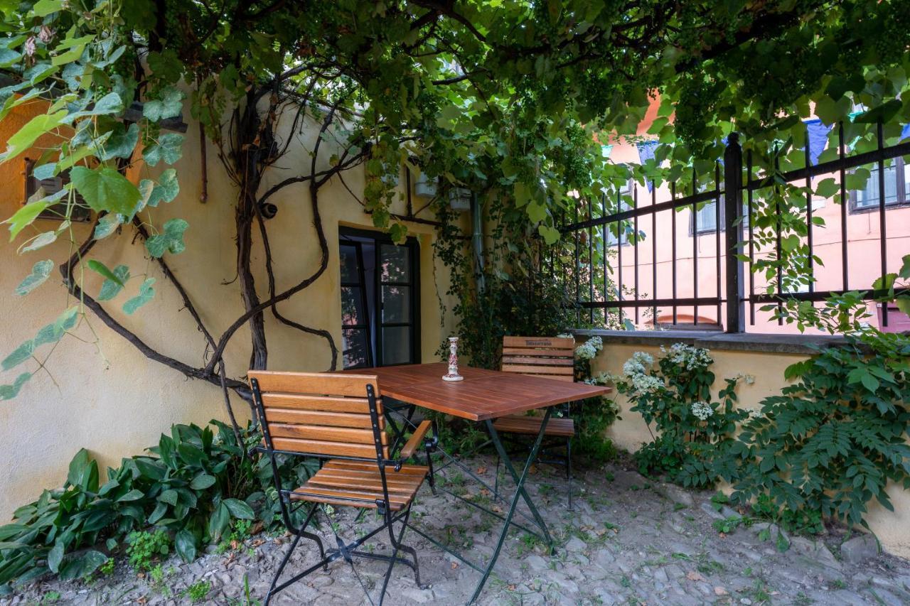 Aparthotel Casa Josef Bacon - La Strada - Sighişoara Exterior foto